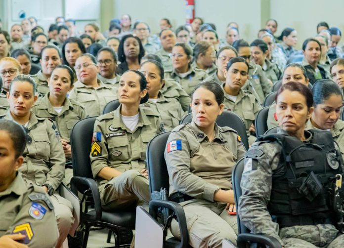 PM de Alagoas Celebra o Dia da Policial Militar Feminina com Solenidade na Uncisal