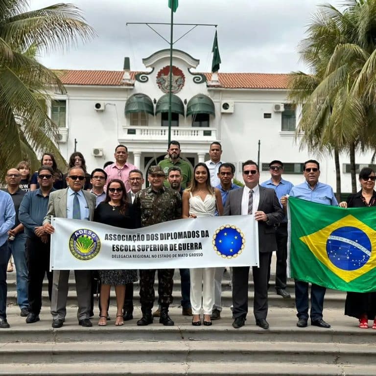 Estagiários da ADESG-MT Visitam Heróico 44º Batalhão de Infantaria no Centro-Oeste