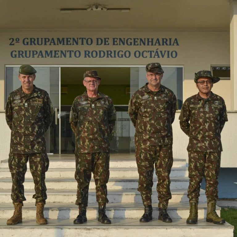 General Márcio de Sousa Nunes Ribeiro Lidera Palestra Sobre Avaliação de Pessoal no Exército na Amazônia
