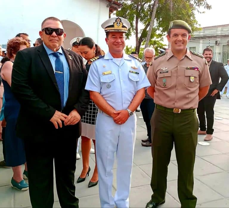 Fortalecendo Laços: Exército e Marinha em Cerimônia de Integração em Alagoas