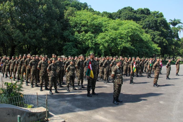 134 Anos de República: Cerimônia Militar no Rio de Janeiro Celebra o Marco Histórico Brasileiro
