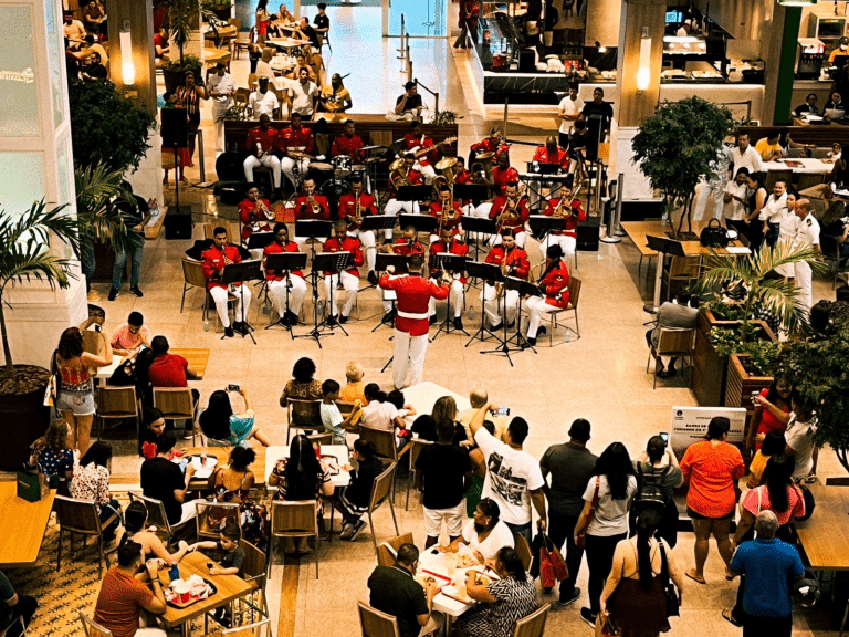 Banda de Música do 2º Batalhão de Operações Ribeirinhas Encanta São Luís com Apresentações Diversificadas