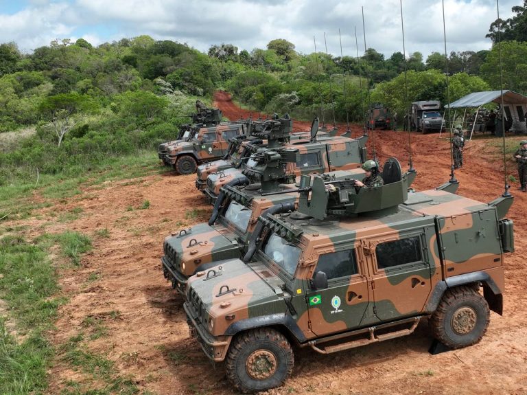 Modernização e Eficiência: Exército Brasileiro Testa Novas Viaturas em Exercícios Militares