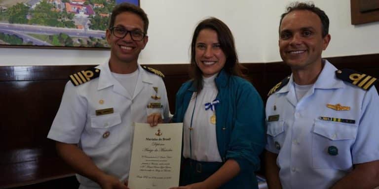 EAMPE Celebra o Dia do Amigo da Marinha com Homenagem a Personalidades em Olinda