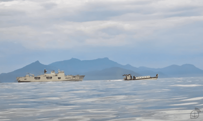 Força de Fuzileiros da Esquadra da Marinha do Brasil Realiza Exercício de Incursão Anfíbia na Ilha da Marambaia