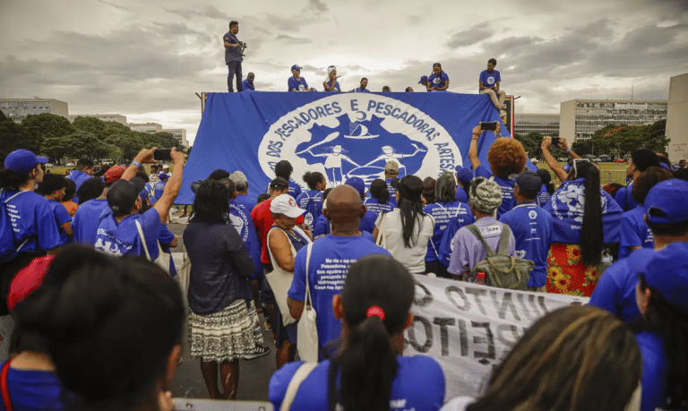 Pescadores Artesanais do Brasil Protestam por Direitos e Justiça Ambiental