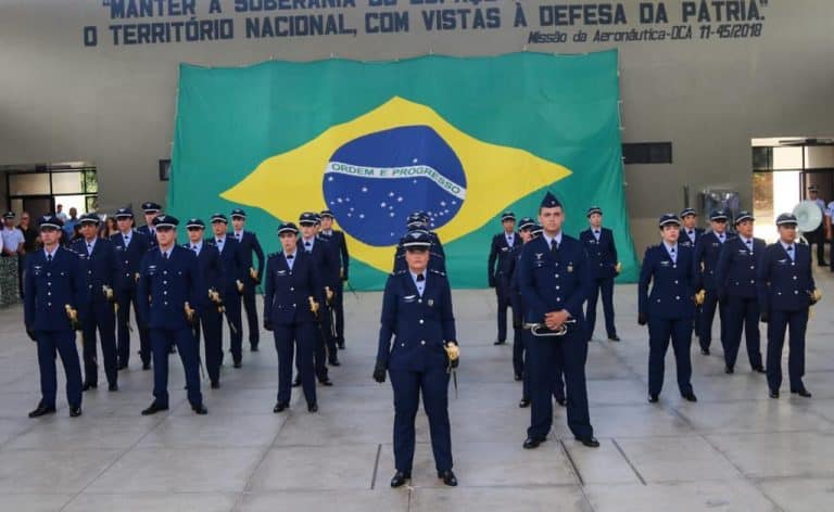 Força Aérea Brasileira Incorpora Mais de 440 Aspirantes a Oficial