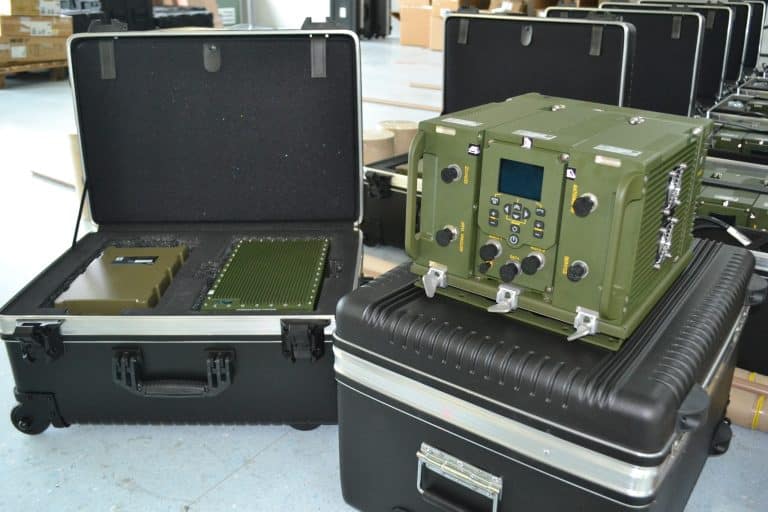Exército Brasileiro Avança no Projeto Rádio Definido por Software com Recebimento de Protótipos