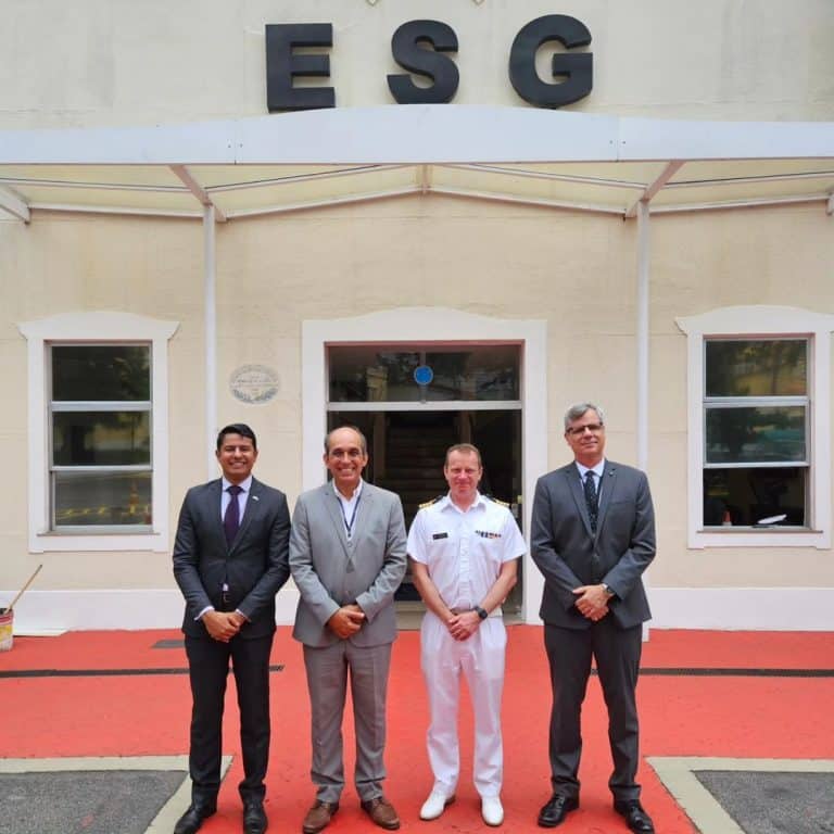 Cooperação Internacional em Foco: A Visita do Adido de Defesa Britânico à Escola Superior de Guerra
