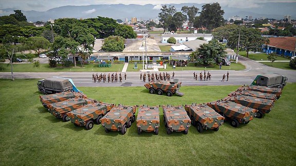 Engenharia do Exército Celebra Tradição e Modernidade em Dupla Comemoração