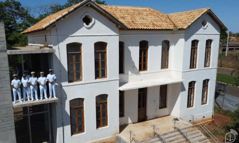 Marinha do Brasil Realiza Atendimento Comunitário no Histórico Palácio do Imperador em Itapura, SP