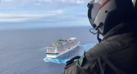 Resgate Aéreo da Marinha do Brasil Salva Vida de Tripulante Filipino com Suspeita de AVC