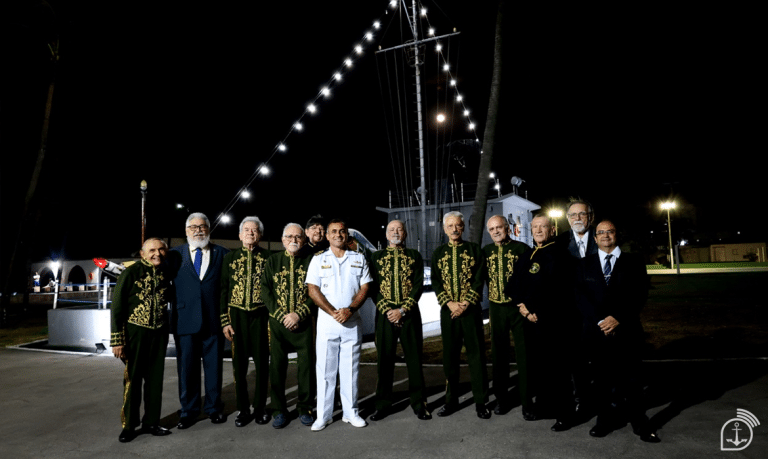 Medalha “Amigo da Marinha” Fortalece Laços Civis-Militares no Ceará