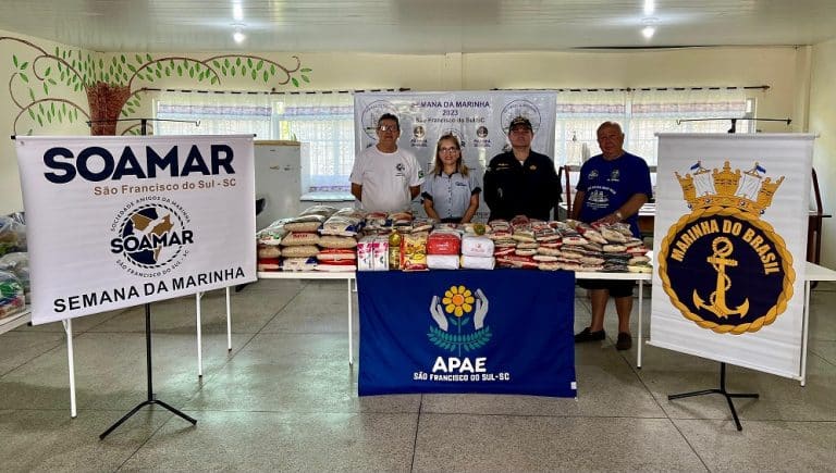 Delegacia da Capitania dos Portos e SOAMAR-SFS Distribuem Doações a Instituições Filantrópicas em São Francisco do Sul