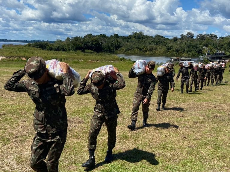 Operação Estiagem: Solidariedade em Ação, 65 Toneladas de Alimentos Chegam a Comunidades Ribeirinhas
