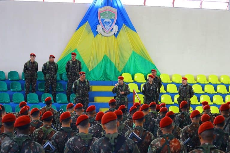 Força-Tarefa Velame: Uma Nova Era na Brigada de Infantaria Pára-quedista sob o Comando do General Emílio