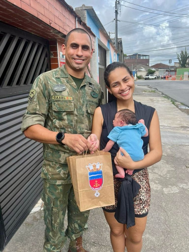 Heróis: Ação Rápida da Marinha Salva Vida de Bebê no Guarujá