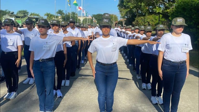 Marinha do Brasil Quebra Barreiras: Mulheres no Curso de Fuzileiros Navais