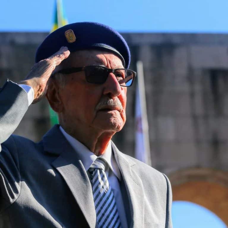 Centenário de Coragem: Comando Militar do Sul Celebra os 102 Anos do Herói da Segunda Guerra, Capitão Elmo Diniz