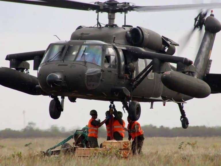 Desafios e Missões: A Crucial Atuação da Aviação Militar na Amazônia