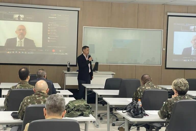 Ciberbioproteção na Vanguarda da Defesa: Um Marco na Integração entre Tecnologia e Saúde Militar