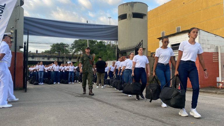 Marinha do Brasil Faz História com a Inclusão das Primeiras Mulheres Soldados Fuzileiros Navais