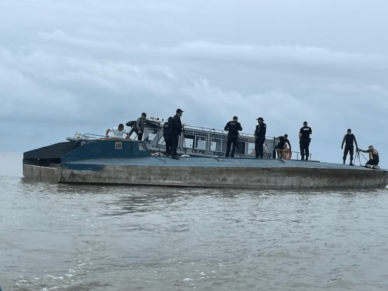 Mistério no Litoral do Pará: Submarino Abandonado por Pescadores Desperta Alerta de Segurança e Curiosidade Pública