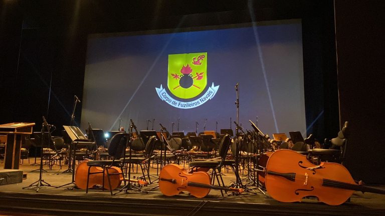 Um Convite aos Bastidores: A Inesquecível Sinfonia dos Fuzileiros Navais no Theatro Municipal