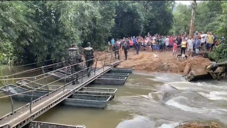 Exército Brasileiro Constrói Ponte de Esperança em Ubatuba: Uma Jornada de Resiliência e União Frente à Adversidade