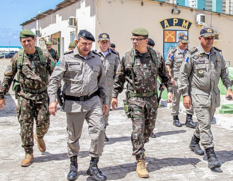 Fortalecimento da Cooperação Militar: General da 10ª Brigada de Infantaria Visita PM-AL
