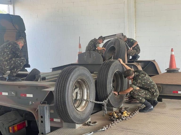 1º Regimento de Carros de Combate Lidera Ações no Dia D de Mobilização Nacional Contra a Dengue