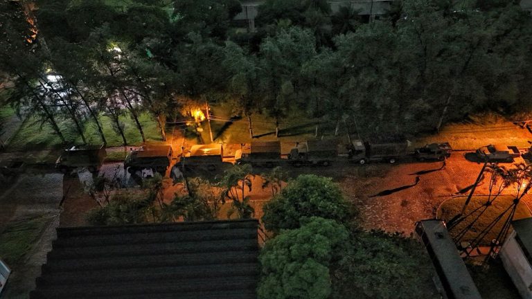 A Marinha do Brasil Mobiliza Grupamento para Ajudar as Vítimas dos Temporais no Estado do Rio de Janeiro