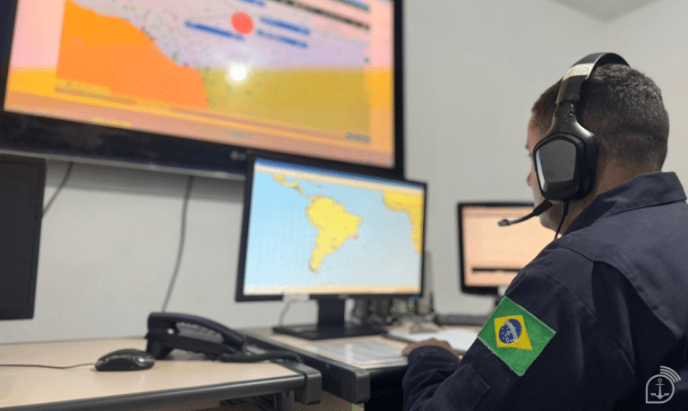 Vigilância Silenciosa: O Papel Crucial das Comunicações Navais na Proteção da Amazônia Azul