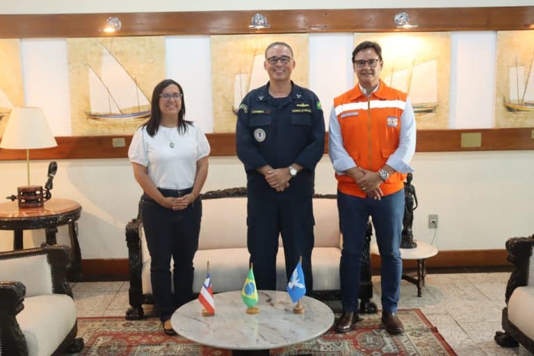 Marinha do Brasil e Prefeitura de Salvador: Aliados no Combate à Dengue