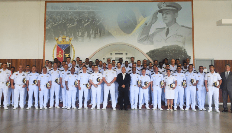 FORMANDO ELITES: CIASC CELEBRA CONCLUSÃO DO CURSO DE GUERRA ANFÍBIA E EXPEDICIONÁRIA
