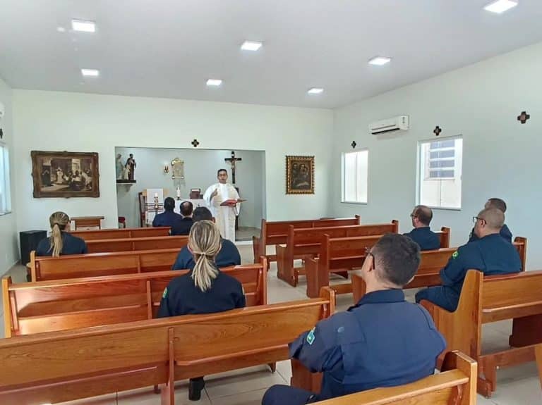 A FORÇA DA FÉ COMUNITÁRIA: UMA MISSÃO NA CAPELA DO COMANDO-EM-CHEFE DA ESQUADRA EM NITERÓI