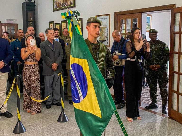 59º BATALHÃO DE INFANTARIA MOTORIZADO CELEBRA 376 ANOS DO EXÉRCITO BRASILEIRO COM SOLENIDADE DE CONDECORAÇÕES