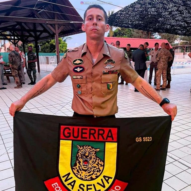 2º SARGENTO BRAGA BRILHA EM CURSO INTERNACIONAL DE COMBATE NA SELVA NA GUIANA FRANCESA