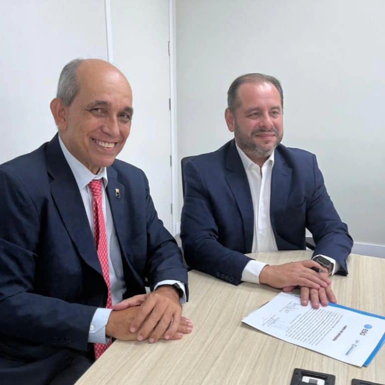 ESCOLA SUPERIOR DE GUERRA E SEPLAG-RJ FIRMAM CARTA DE INTENÇÕES PARA COOPERAÇÃO TÉCNICA
