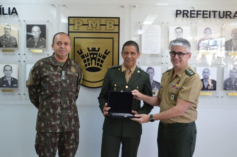 HOMENAGEM E DESPEDIDA MARCAM A TRANSFERÊNCIA DO CAP PASSOS PARA A RESERVA REMUNERADA