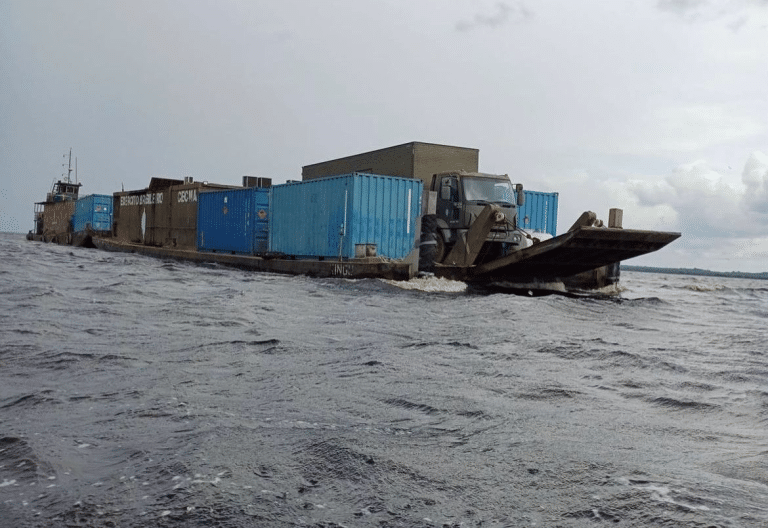 OPERAÇÃO AMANACI: EXÉRCITO DISTRIBUI 76 TONELADAS DE ALIMENTOS NA AMAZÔNIA