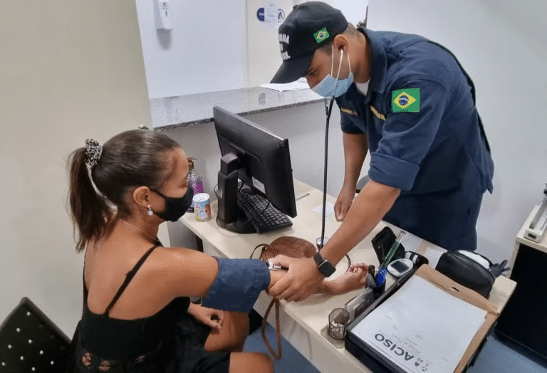 SAÚDE NA ILHA: MARINHA PROMOVE ATENDIMENTO MÉDICO GRATUITO EM FERNANDO DE NORONHA