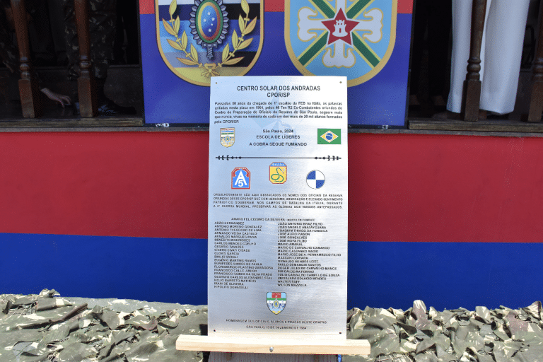 EXÉRCITO BRASILEIRO PRESTA HOMENAGEM AOS HERÓIS DA FEB EM SOLO ITALIANO