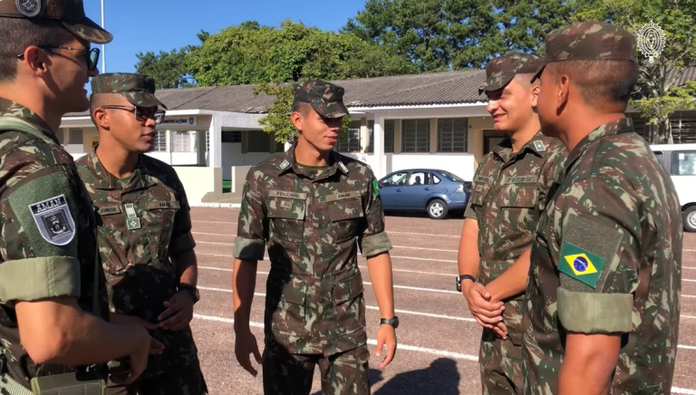 CADETES DA AMAN CONCLUEM ESTÁGIO DE CORPO DE TROPA COM IMERSÃO OPERACIONAL NO SUL DO BRASIL