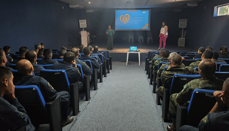MARINHA PROMOVE CONSCIENTIZAÇÃO SOBRE O AUTISMO COM PALESTRA EDUCATIVA NO “ABRIL AZUL”