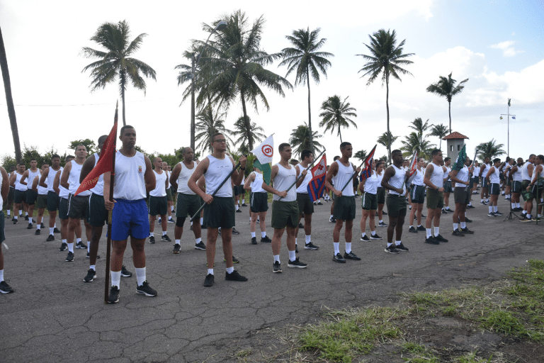 FUZILEIROS NAVAIS DE SALVADOR PARTICIPAM DE CORRIDA EM HOMENAGEM AO DIA DO EXÉRCITO BRASILEIRO