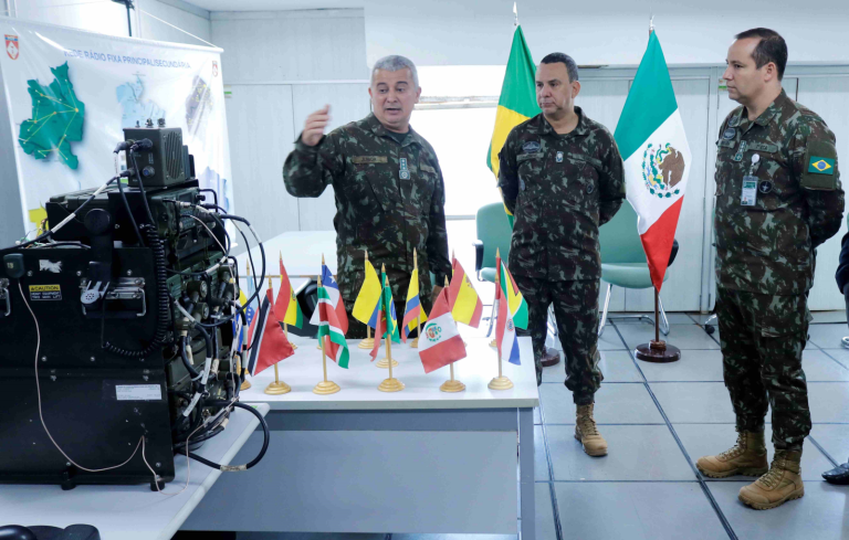 EXÉRCITO BRASILEIRO LIDERA INICIATIVA DE DEFESA NAS AMÉRICAS EM EXERCÍCIO CONJUNTO DE COMUNICAÇÃO