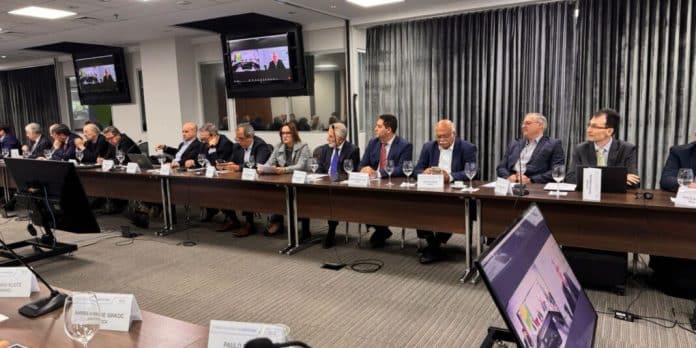 ABIMDE participa de reunião do Fórum Nacional da Indústria