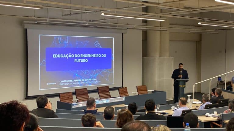 VICE-PRESIDENTE DE TECNOLOGIA E PROJETOS AVANÇADOS DA EMBRAER FALA SOBRE OS DESAFIOS NA FORMAÇÃO DE ENGENHEIROS NO EFF 2024