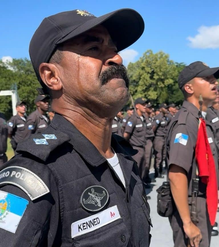 PMERJ INICIA SEMANA COM DEDICAÇÃO E EMOÇÃO NA FORMAÇÃO DE NOVOS POLICIAIS